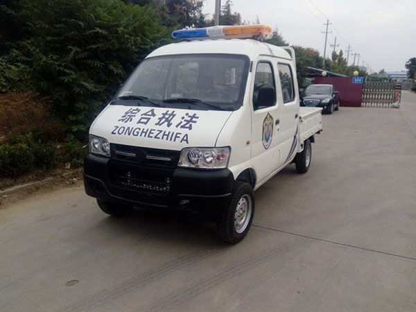 綜合執(zhí)法雙排車(chē)