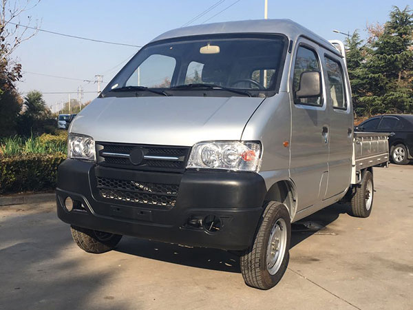 綜合執(zhí)法雙排車(chē)