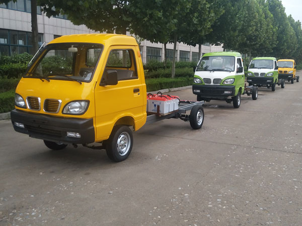 電動(dòng)車(chē)底盤(pán)